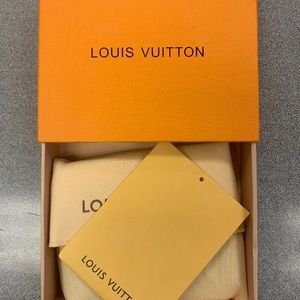 LV men’s wallet